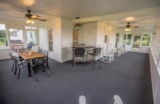 Large Lakeside Farmhouse Vineyard Escape in the heart of wine country!