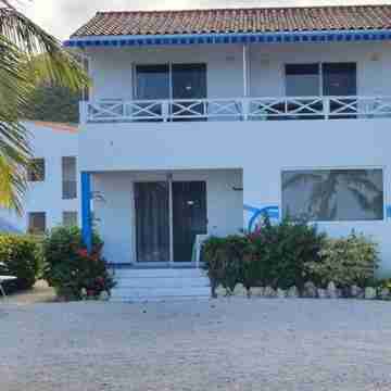 Marazul Dive Resort. 3 Bedroom Seafront house. Dive, Snorkel, amazing sunsets Hotel Exterior