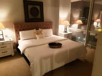 King Bed, Comfy Environment, Cozy Space, Corporate Luxury Hotels in Clayton