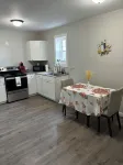 Modern Comforts: Discover the Best of Oswego from Our Stylish Retreat! - Wifi