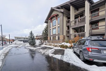 Downtown Western Oasis - Walking Distance To Everything! OLD TOWN RESIDENCES!!