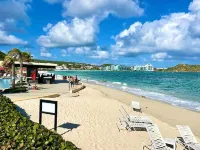 DawnBeach Club 4 Bed/4Bath Villa With Swimming Pool, Beach and Resorts Access.