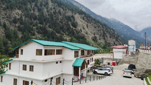Prakriti-The Retreat Hotels in Gangotri