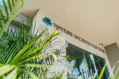 Waykiri Unit C-02 Luxurious New Apartment, Noord Отели в г. Палм-Бич