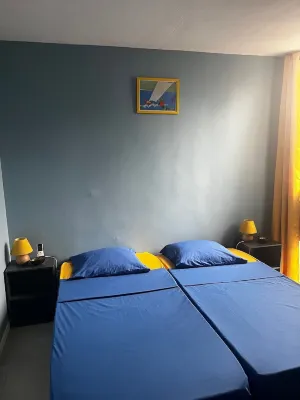 Superb apartment just two minutes from the beach and marina!