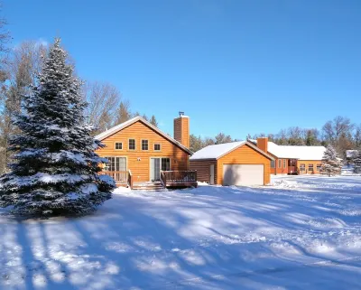 Lake Arrowhead Sand Valley Golf Entire Log Home on ATV / snowmobile Trl Wet Bar