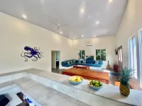 Casa Cucula - is totally awesome!  Bring the whole family, walk to the surf. Hotels in Pavones