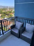 Cozy apartment in new  Kingston w/rooftop pool, super close to A/C Marriott. 住宿飯店
