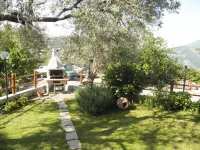 holiday home a few km from the Sorrento peninsula with garden and parking space