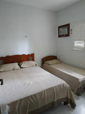 House in Serrambi, with pool, barbecue and less than 30 meters from the beach Hôtels à proximité de : Primeira Igreja Batista de Filadélfia - Base Camela I