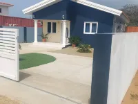 Romantic House with Spacious Hot Tub Spa, Family/Pet friendly and Free Parking