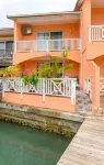 Elegant Villa on the Marina