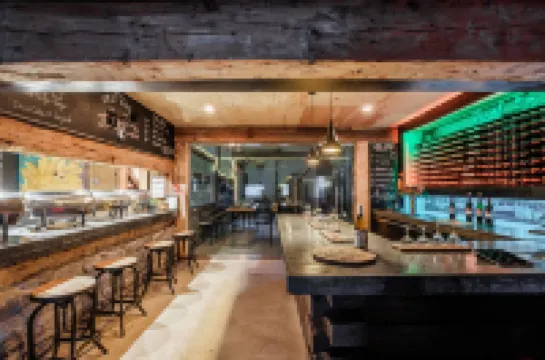 33 Vines Winery & Vineyard