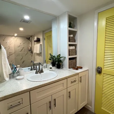 Oceanfront Sunrise Escape + Backup Power & 3 Pools