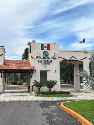 2be 2ba, Playa del Carmen. Ground floor. Free early check in and late check out.