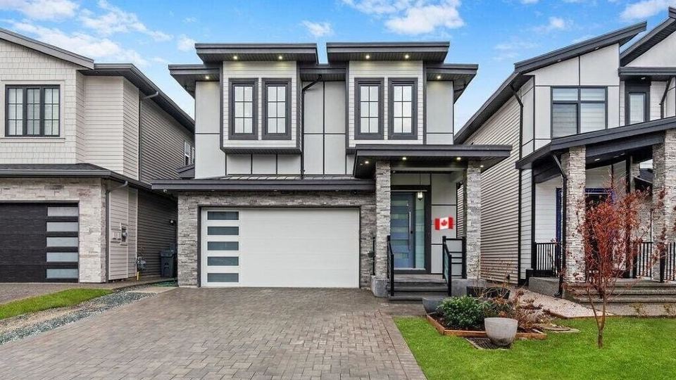 Contemporary Luxury modern charming retreat