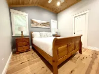 Inn The Moment: A Bright and Cozy Getaway in the Heart of Muskoka