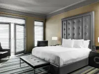 Hotel Arts Kensington Hotels near Lions Park C train