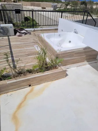 Villa of Dreams w/rooftop Jacuzzi Отели рядом с достопримечательностью «Экологический парк Indigenous Eyes»