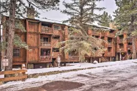 Lovely New Mexico Retreat w/ 4 Private Balconies! - 3-نجوم