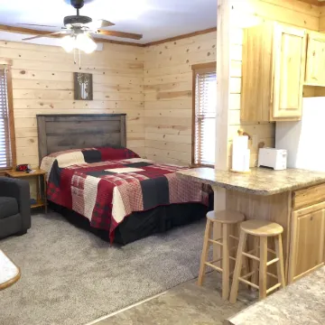 Rockerville Lodge & Cabins