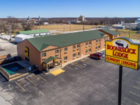 Booneslick Lodge - Neosho Hotels in Neosho