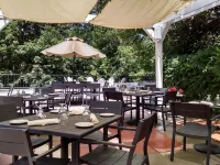 Three Chimneys Inn Hotels in Strafford County