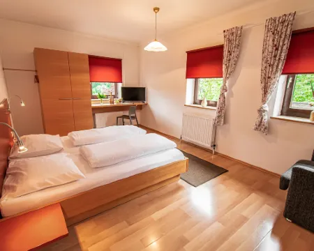 Gasthof Pochhacker Hotels in Steyr