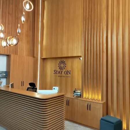 STAY ON HOTEL Отели рядом с достопримечательностью «Газиэмир»
