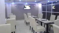 The Junction Hotel & Suites - 3-Star