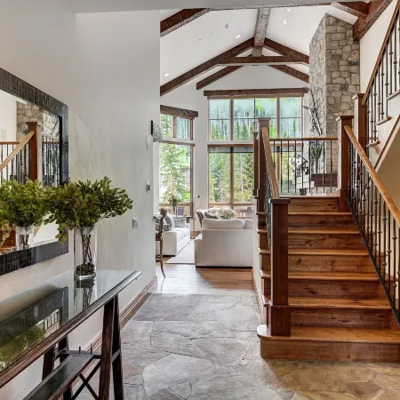 5Br Alpine Luxury Home with Private Hot Tub by RedAwning - Save 20% on 7+ Nights!