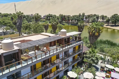 Banana's Adventure Hostel - بار