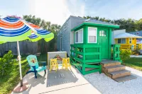 Tiny House Siesta Hotels in Osprey