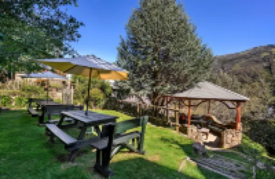 Kasees Apartments & Mountain Lodge