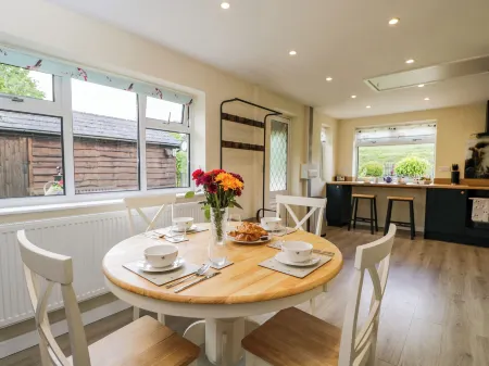 Greenacres Отели рядом с достопримечательностью «Парк Бринтон»