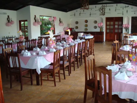 Hotel Casa Duranta Отели в г. Кобан