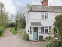 Periwinkle Cottage Hotels in 