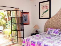 Casa Flores Bed & Breakfast Hotele w: Ajijic