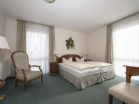 Land-Gut-Hotel Rohdenburg Отели рядом с достопримечательностью «Боргфельд»