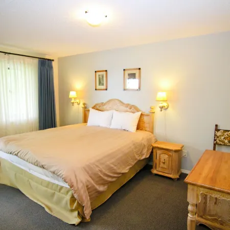Heron's Landing Hotel