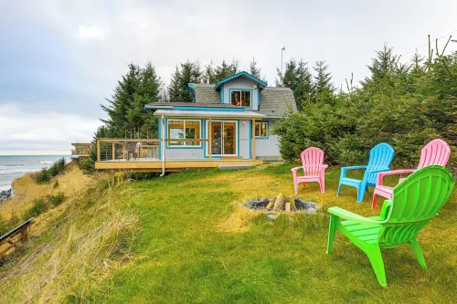 Deck & Panoramic Views: Bayfront House in Homer! - Beach