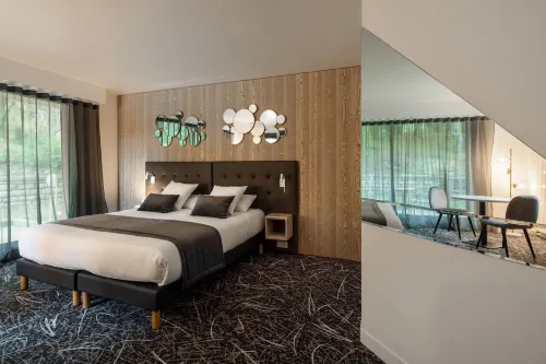 Logis Hôtel Parenthèse, Restaurant & Spa Hotels in Lons-le-Saunier