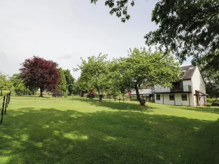 Hillcroft Отели рядом с достопримечательностью «Stoneleigh Park»