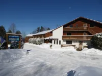 Mountain Sports Inn Hotels near Ramshead Express Quad