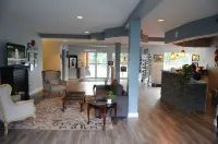 Quarterdeck Inn Port Hardy Hotels in Port Hardy