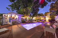 Andrews Inn & Garden Cottages