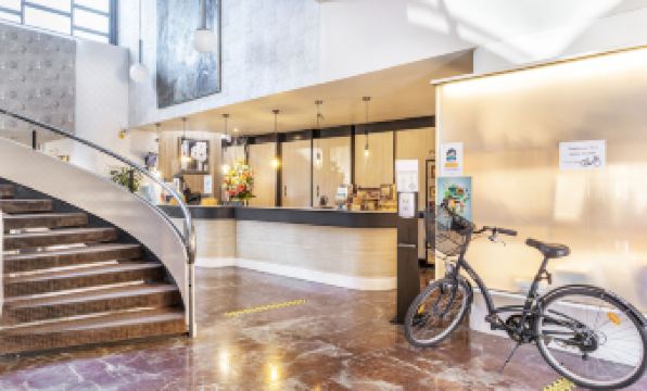 Hotel Vejo - Housity