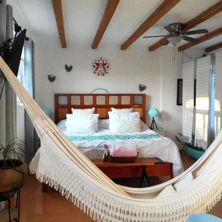 FolklorSuites