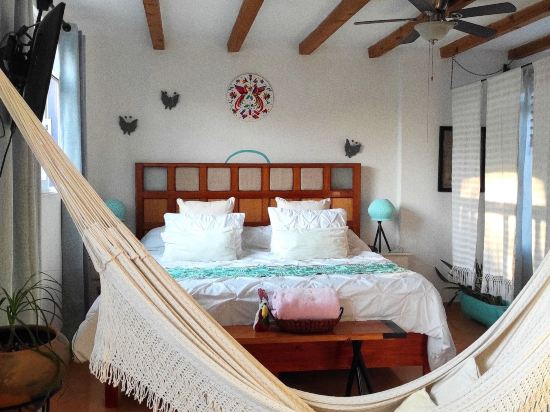 FolklorSuites
