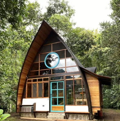 Sacha Urco Lodge Nature Hideaway Cabins Hotels in Mindo